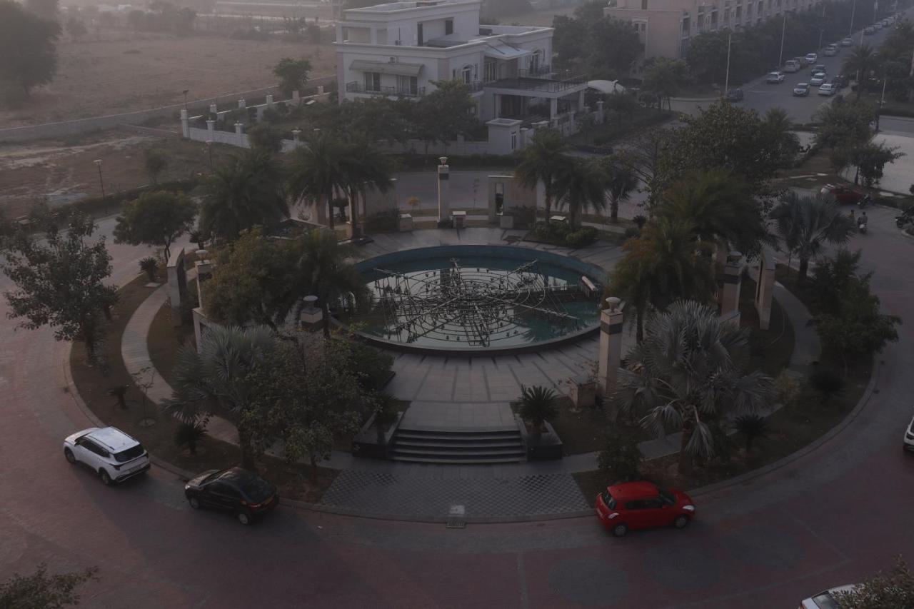 Shridham Holiday Vrindāvan Extérieur photo